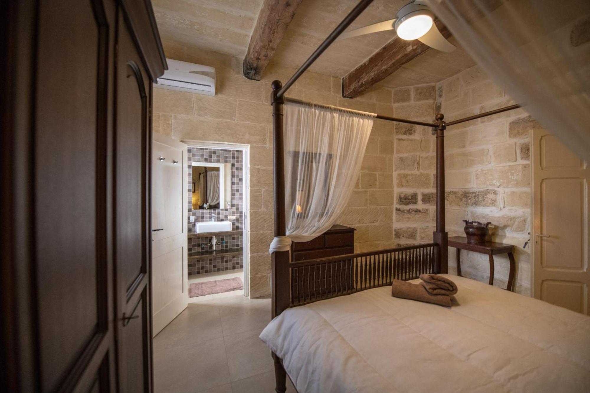 4 Bedroom With Private Pool